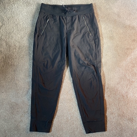 Athleta Trekkie North Jogger Pants Athleisure size 8 Gym Workout - Picture 3 of 9
